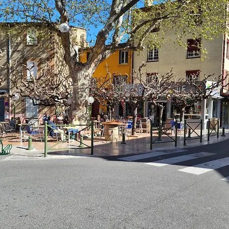 Studio_en_roussillon דירה